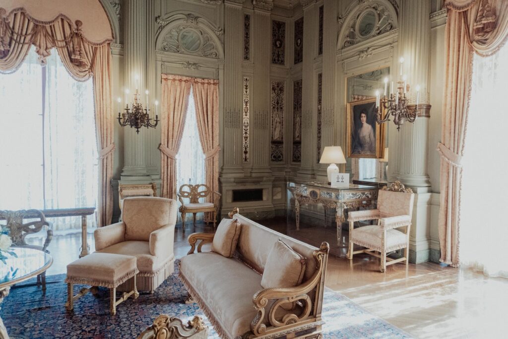 In the Breakers Mansion, you will find historic rooms that reflect the guilded age. 