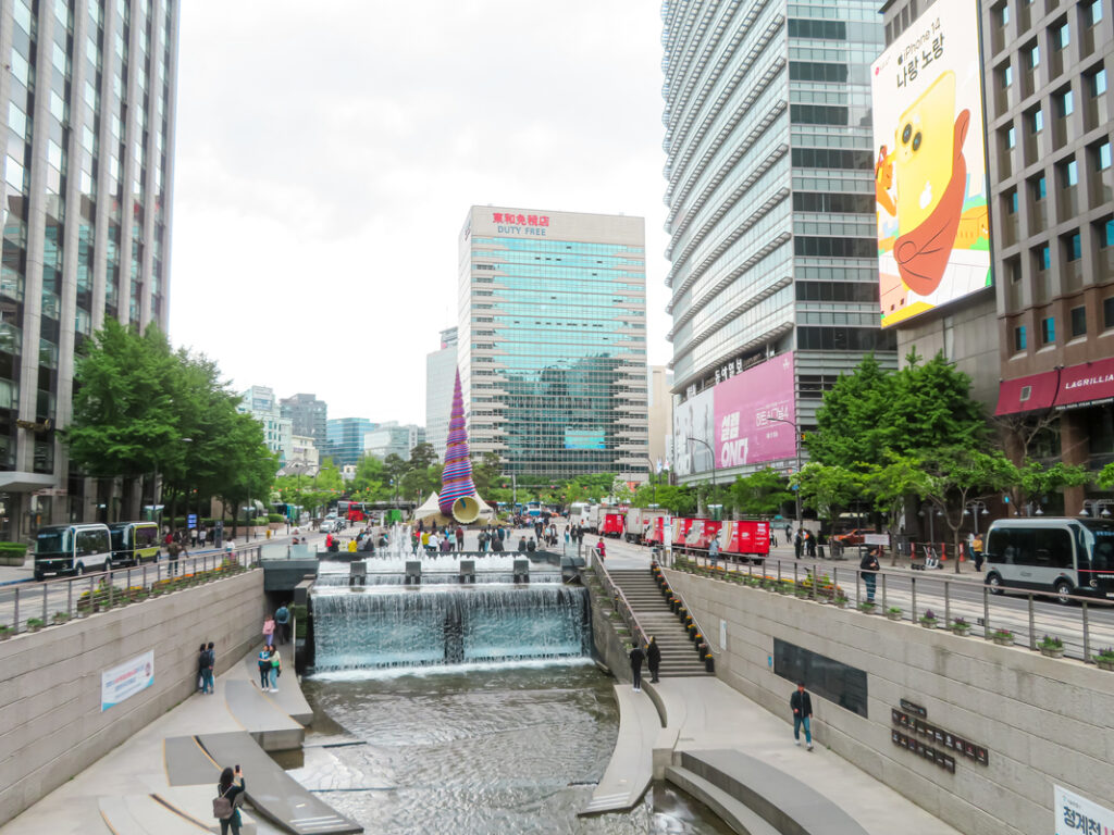 Cheonggyecheon is a calming place to visit during a solo trip to Seoul.