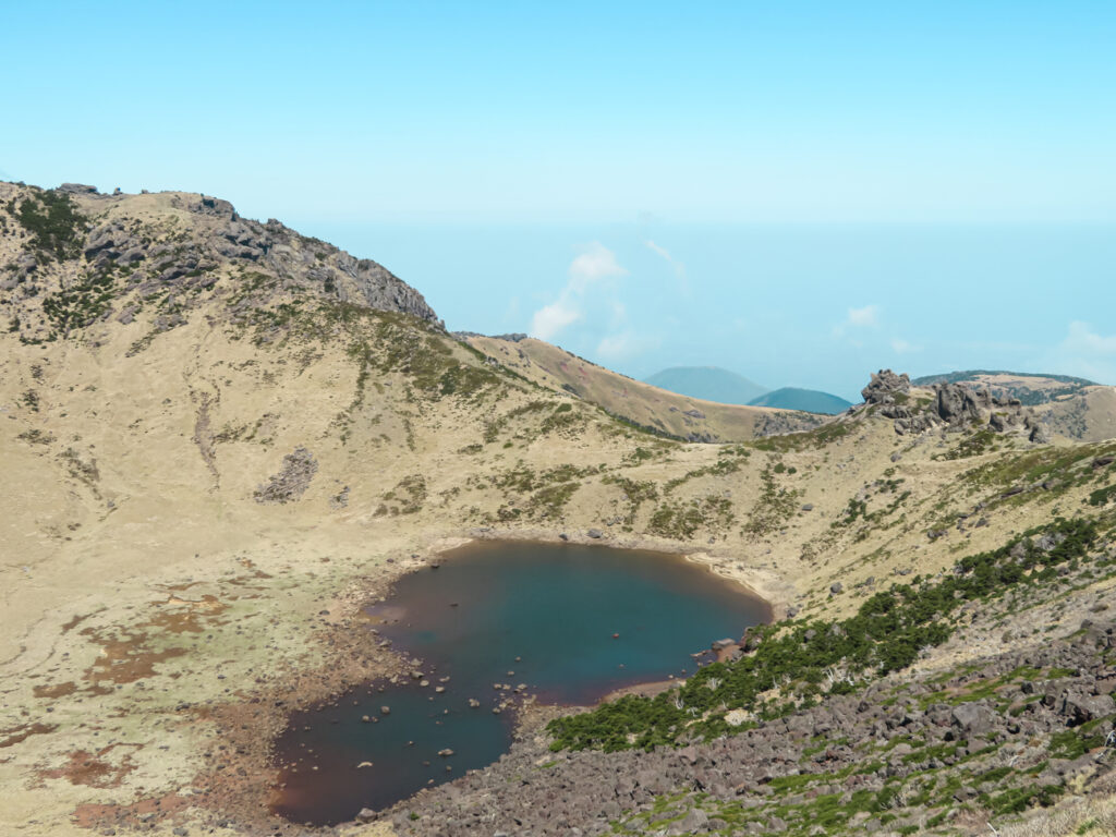 There are small pools of water on top of Mount Hallasan. 