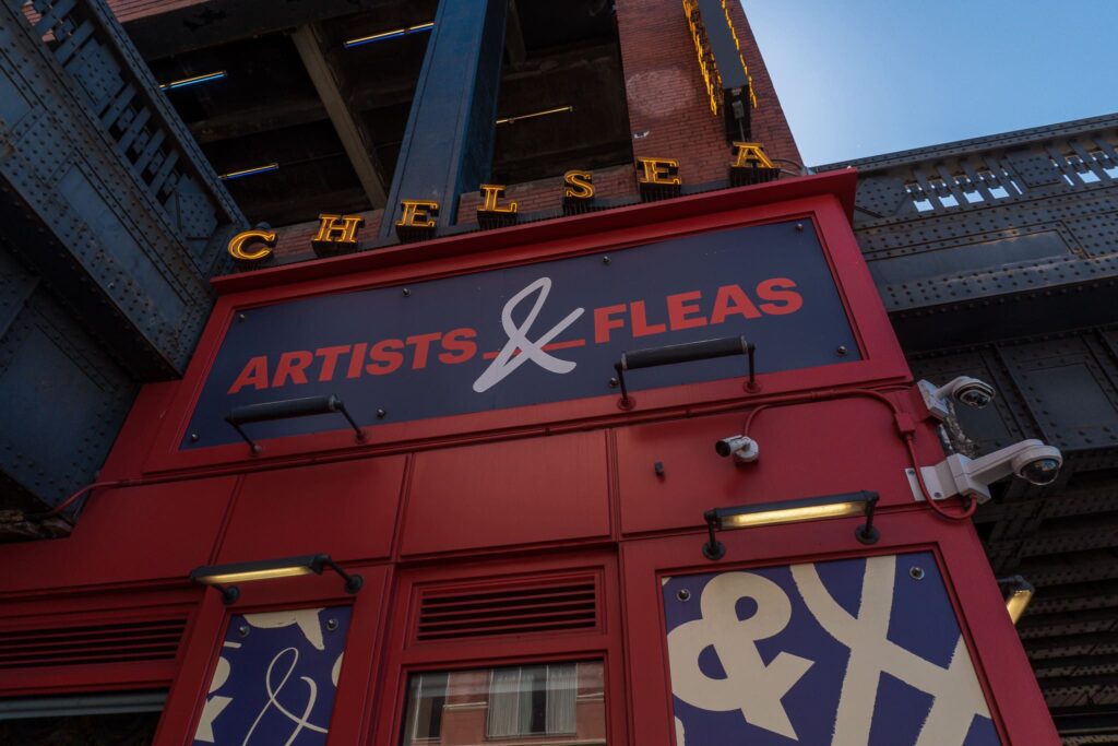 A sign that marks the entrance of the Chelesa Market
