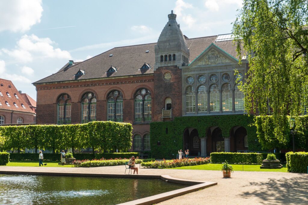 A quiet day at the Garden of the Royal Library